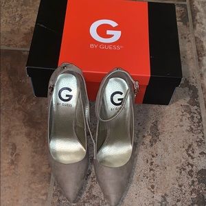 Tan suede Guess heels